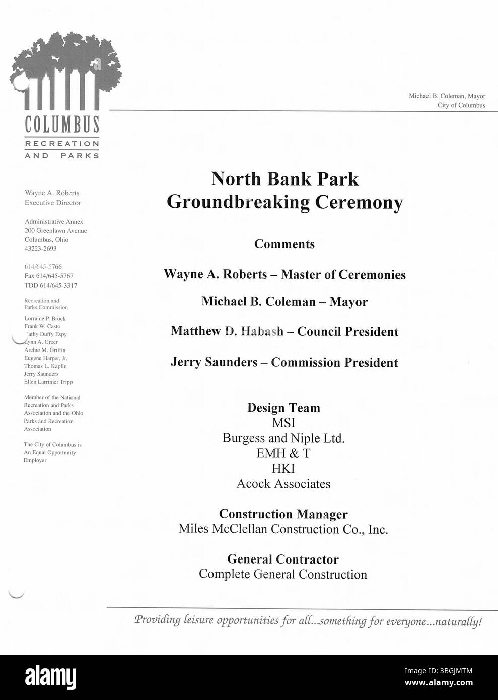 Eine Pressemitteilung aus dem Büro von Bürgermeister Michael Coleman aus dem Jahr 2003, in der er seine politische Karriere und seine Beiträge während seiner vier Amtszeiten als erster afroamerikanischer Bürgermeister von Columbus, Ohio, zusammenfasst. Stockfoto