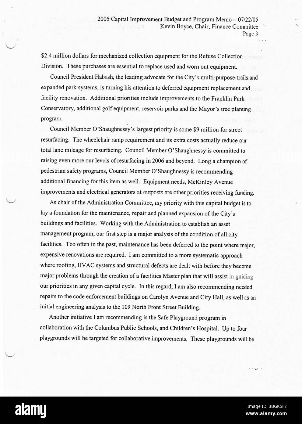 Pressemitteilungen aus dem Büro von Bürgermeister Michael Coleman im Jahr 2005 beleuchten wichtige Momente in seiner Amtszeit als Columbus erster afroamerikanischer Bürgermeister, der die politische und gemeinschaftliche Landschaft der Stadt mit wichtigen politischen Maßnahmen und Führungsentscheidungen prägte. Stockfoto