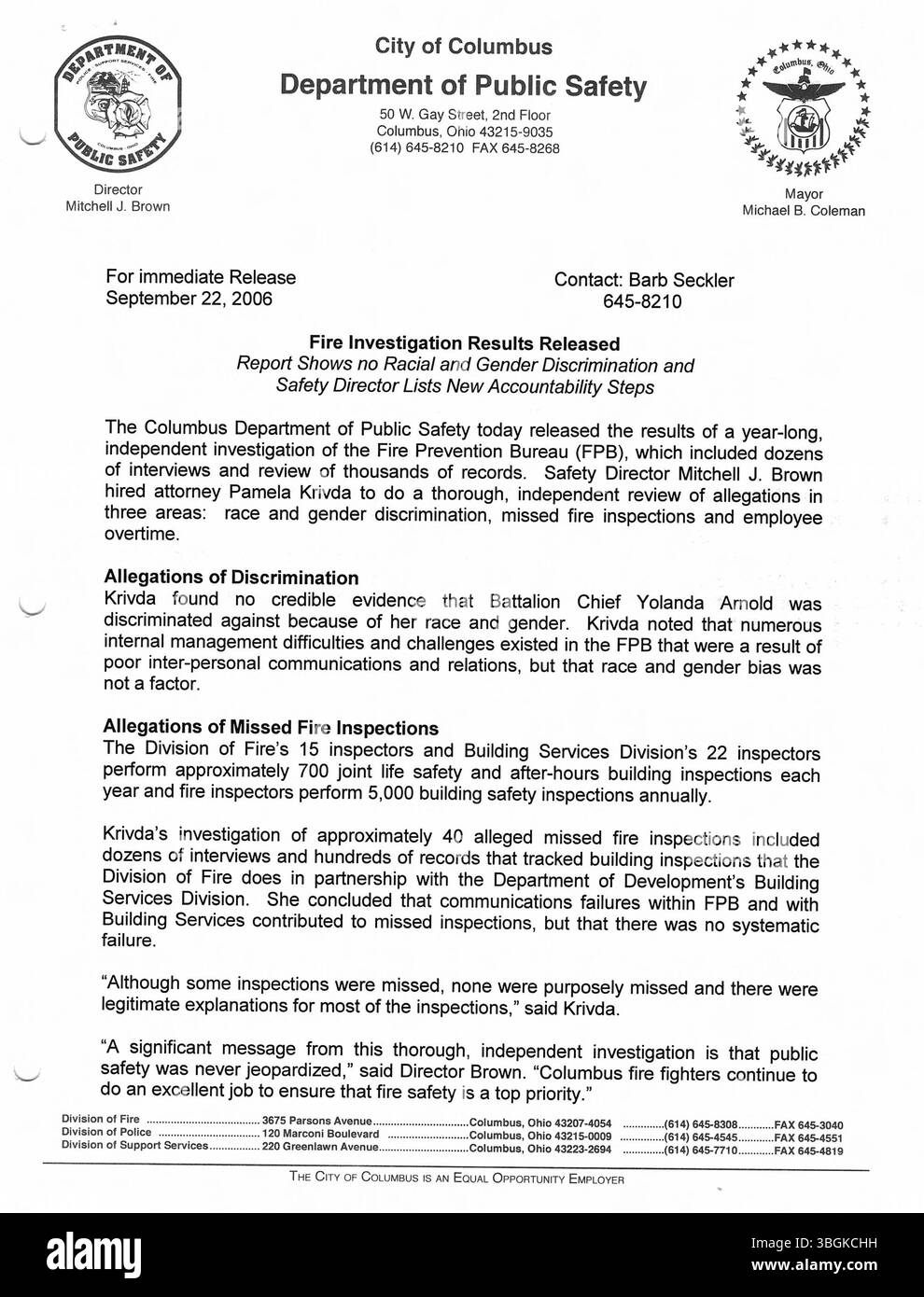 Die Pressemitteilungen des Büros von Bürgermeister Michael Coleman im Jahr 2006 spiegeln seine Führung während seiner Zeit als Columbus' erster afroamerikanischer Bürgermeister wider und konzentrieren sich auf wichtige Regierungsaktualisierungen und politische Aktionen. Stockfoto