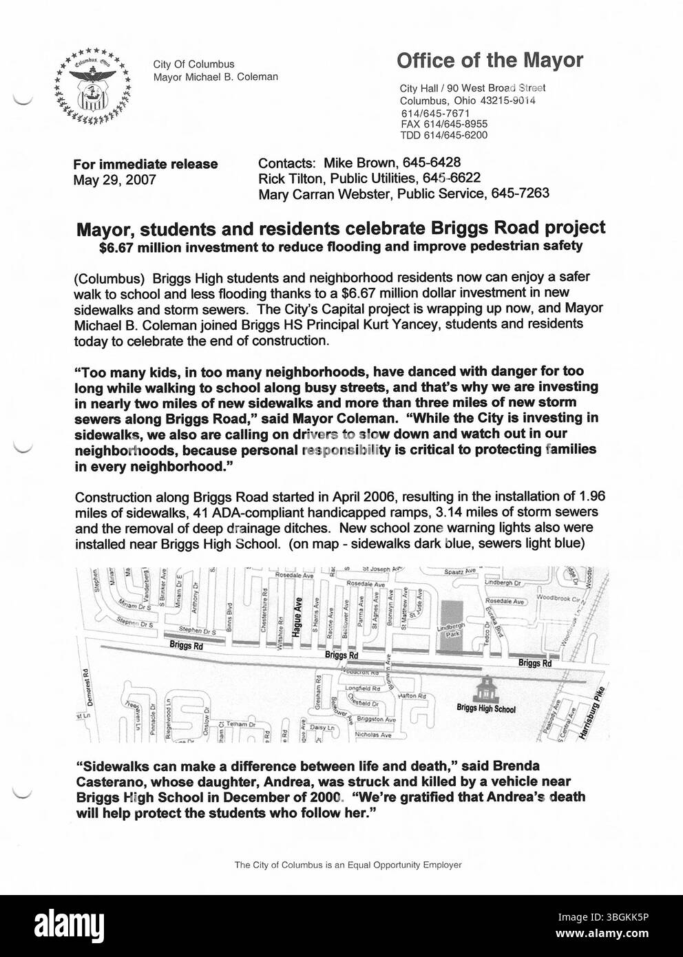 Pressemitteilungen, die 2006 vom Büro des Bürgermeisters Michael Coleman produziert wurden, in denen wichtige Ankündigungen und Richtlinien während seiner Amtszeit als Bürgermeister von Columbus beschrieben wurden. Von 2000 bis 2016 bekleidete er vier Amtszeiten, wobei er sich auf Stadtentwicklung, Regierungsführung und politische Führung konzentrierte. Stockfoto