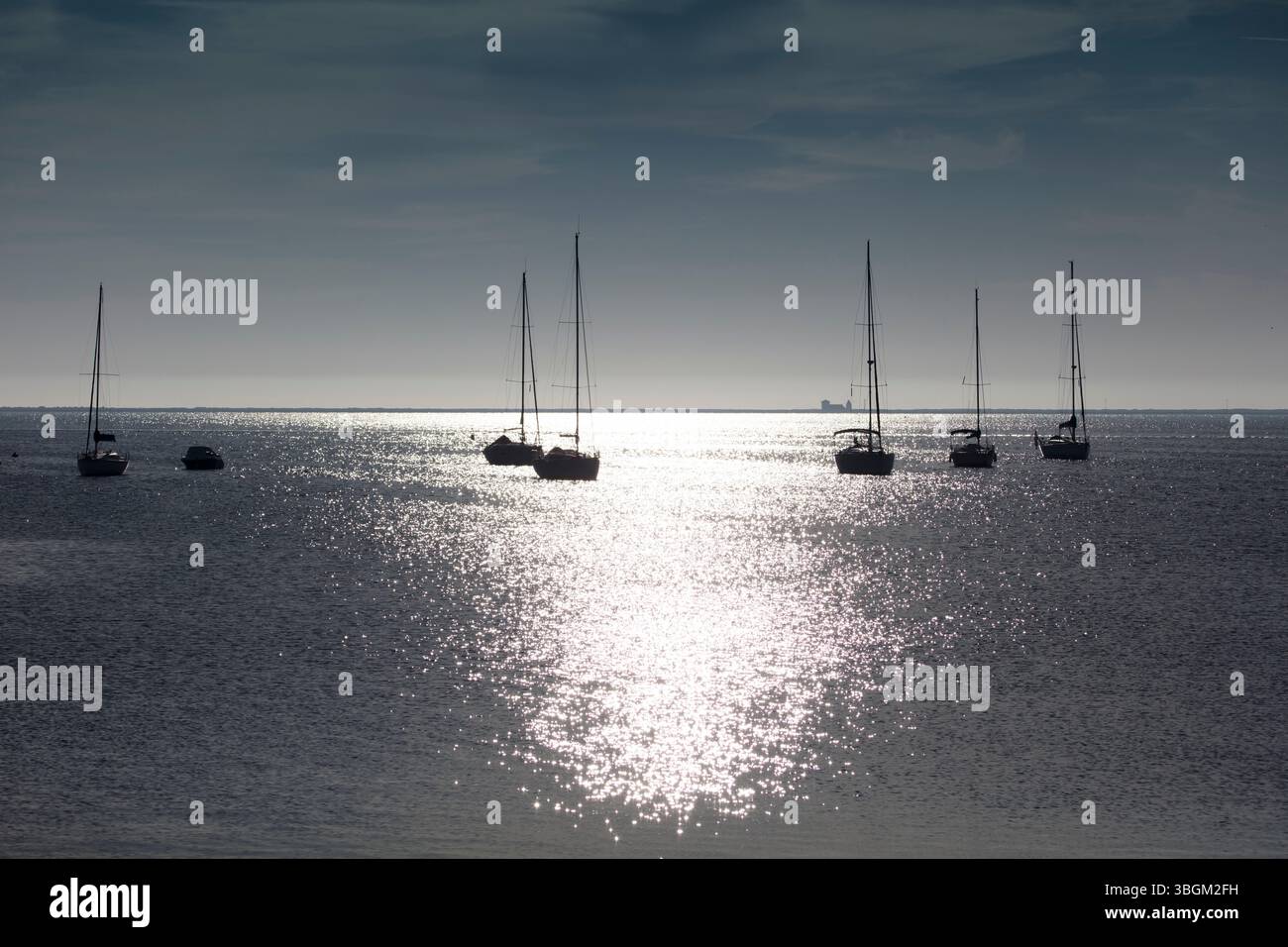 Boote, Hintergrundbeleuchtung, Silhouette, Idylle, Santiago de la Ribera, Mar Menor, autonome Region Murcia, Spanien, Stockfoto