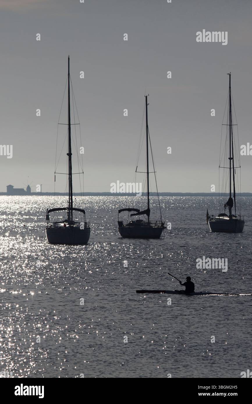 Boote, Hintergrundbeleuchtung, Silhouette, Idylle, Santiago de la Ribera, Mar Menor, autonome Region Murcia, Spanien, Stockfoto