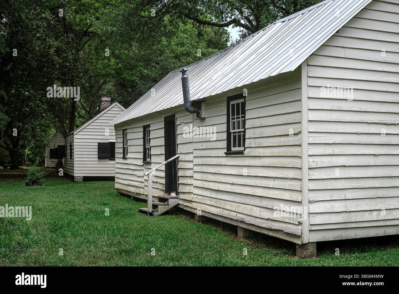 Sklavenquartiere in der Magnolia Plantation and Gardens erhalten. Stockfoto