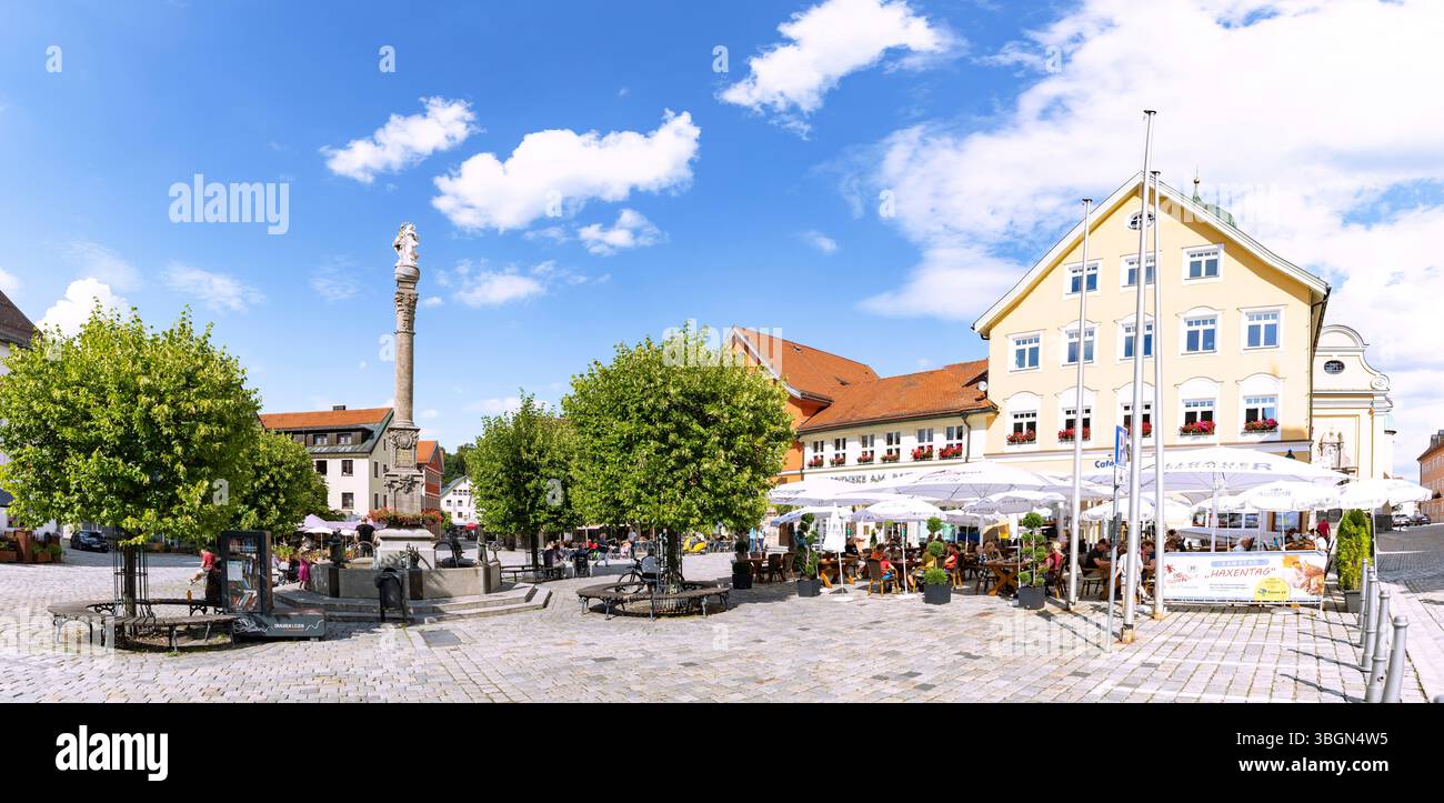 Marienplatz mit Mariensäule in Immenstadt im Allgäu in Bayern Stockfoto