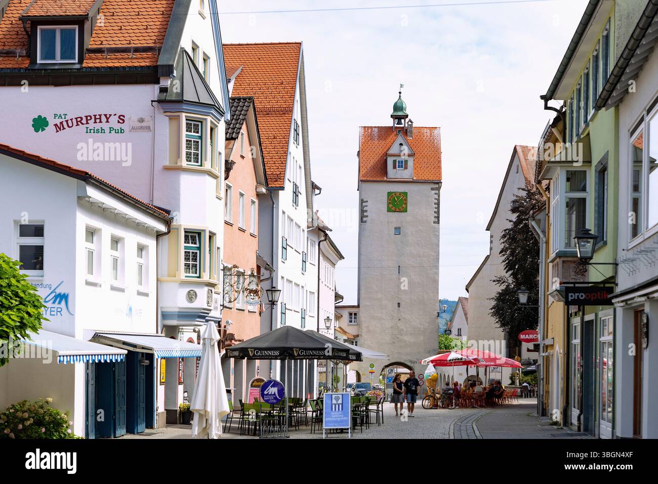 Wassertor und Wassertorstraße in Isny im Westallgäu in Baden-Württemberg Stockfoto