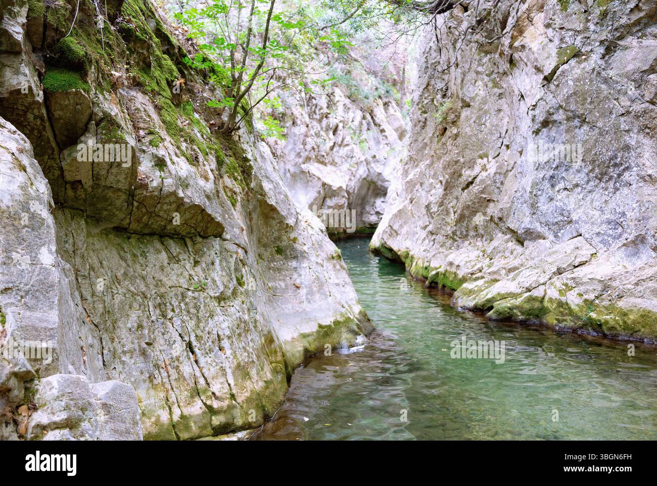 Potami, Nebenfluss des Potami-Wasserfalls auf der Insel Samos in Griechenland Stockfoto