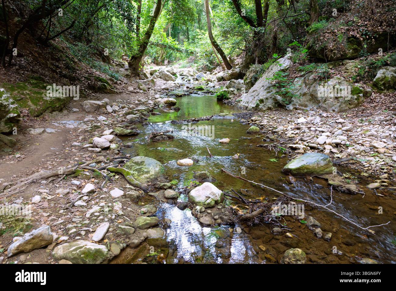 Potami, Wanderweg zum Potami-Wasserfall auf der Insel Samos in Griechenland Stockfoto