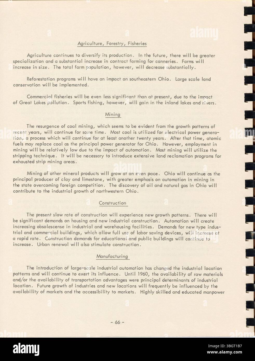Dieser Bericht liefert eine sozioökonomische Geschichte von Ohio von der Besiedlung vor der weißen Besiedlung bis in die 1960er Jahre und untersucht das Wirtschaftswachstum, die gesellschaftliche Transformation und wichtige historische Meilensteine während dieser Periode in der Entwicklung von Ohio. Stockfoto Dieser Bericht liefert eine sozioökonomische Geschichte von Ohio von der Besiedlung vor der weißen Besiedlung bis in die 1960er Jahre und untersucht das Wirtschaftswachstum, die gesellschaftliche Transformation und wichtige historische Meilensteine während dieser Periode in der Entwicklung von Ohio. Stockfoto