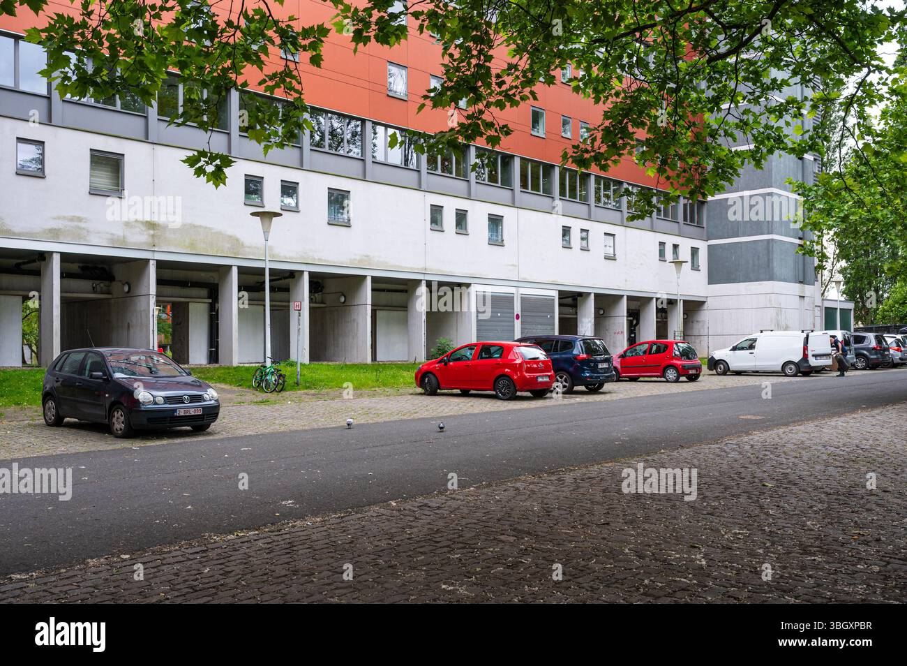Sozialwohnungen in der Peterbos Borrow in Anderlecht, Brüssel, Belgien, 5. Juni 2025 Stockfoto