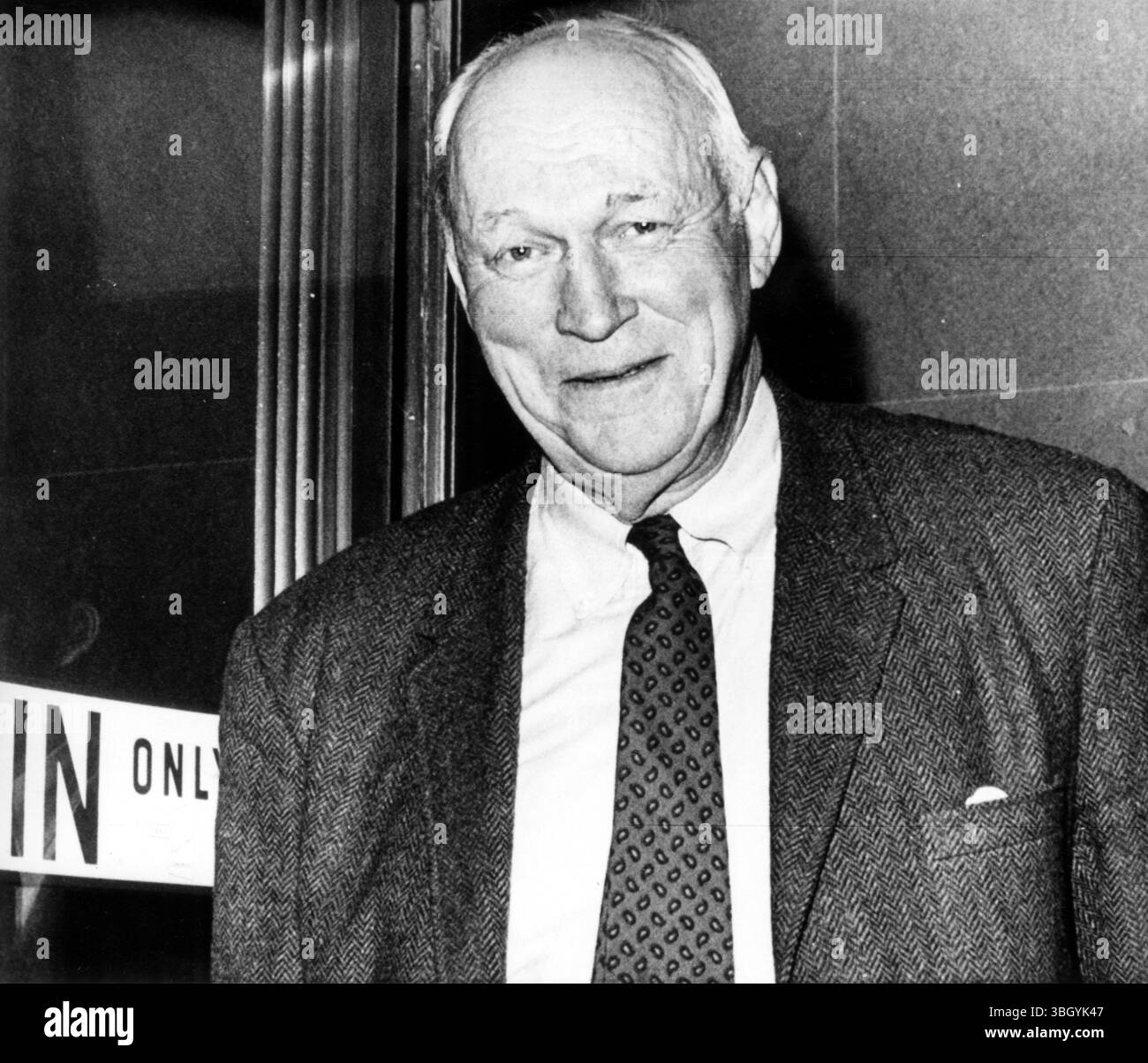 Neuer Beauftragter. Dr. Roger Egeberg, 65, aus Hollywood, kalifornien, und Dekan der University of Southern California Medical School kommt an der Abteilung für Gesundheit, Bildung und Wohlfahrt. 27. Juni 1969 Stockfoto