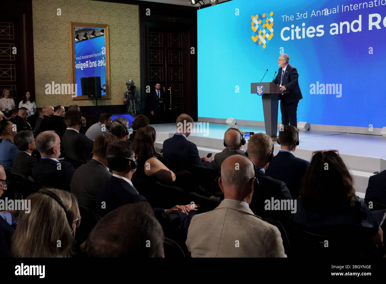 Der 3. Internationale Gipfel der Städte und Regionen „vereint für Frieden und Sicherheit“ findet am 6. Juni 2025 in Kiew, Ukraine, statt. (Foto: Eugen Kotenko/Ukrinform) Stockfoto