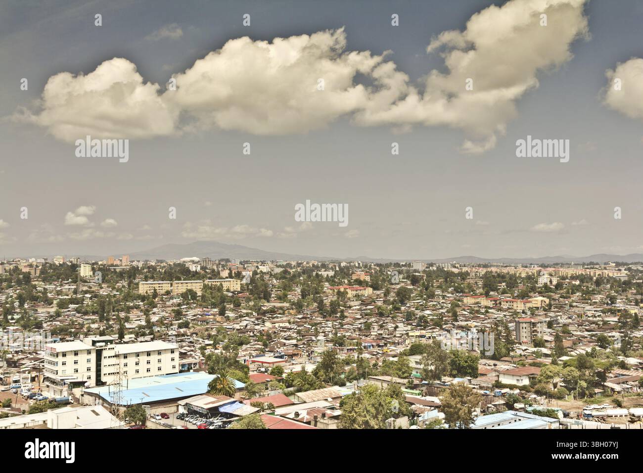 Luftaufnahme der Stadt Addis Abeba, zeigt die dicht gepackten Häuser Stockfoto