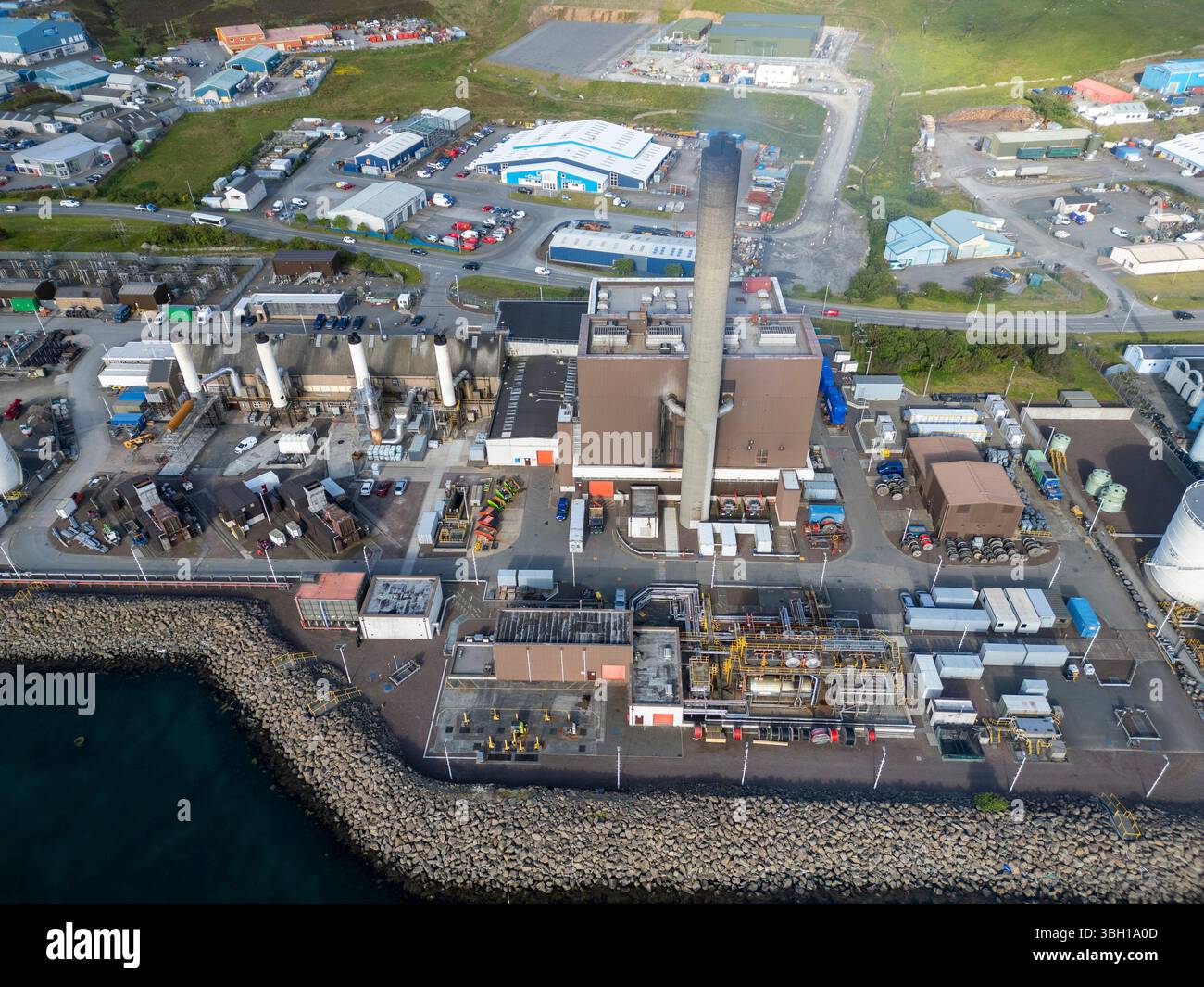Lerwick Power Station, Shetland – lebenswichtiger Energiestandort, der die Inseln vom Herzen von Lerwick aus mit Strom versorgt. Stockfoto