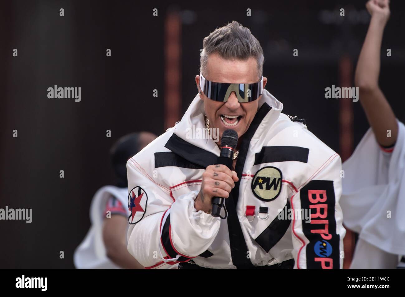 London, Vereinigtes Königreich. Juni 2025. Robbie Williams bringt seine sehnsüchtig erwartete Britpop-Tour ins Emirates Stadium von Arsenal. Cristina Massei/Alamy Live News AB 6. JUNI 2026 NICHT MEHR VERFÜGBAR Stockfoto