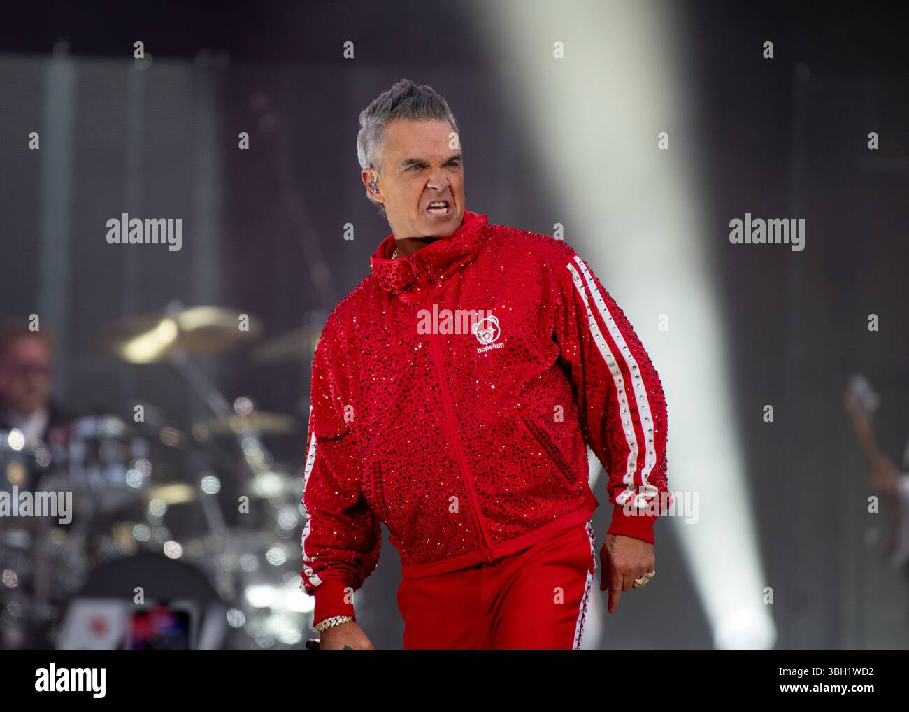 London, Vereinigtes Königreich. Juni 2025. Robbie Williams bringt seine sehnsüchtig erwartete Britpop-Tour ins Emirates Stadium von Arsenal. Cristina Massei/Alamy Live News AB 6. JUNI 2026 NICHT MEHR VERFÜGBAR Stockfoto