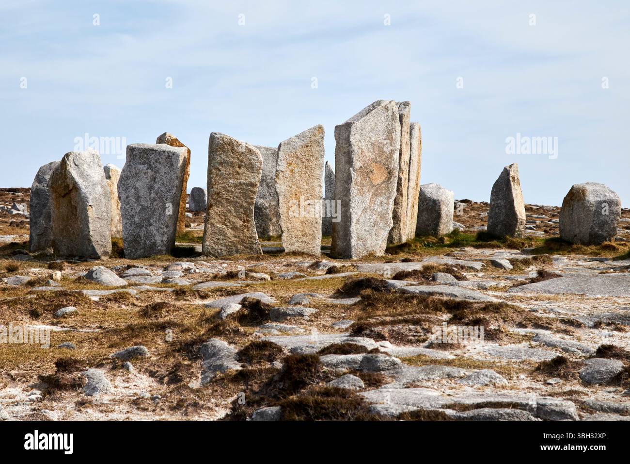 Deirbhiles drehen stehende Steine, die Teil des nördlichen Mayo-Skulpturenwegs einer fal More falmore County Mayo republik irland sind Stockfoto