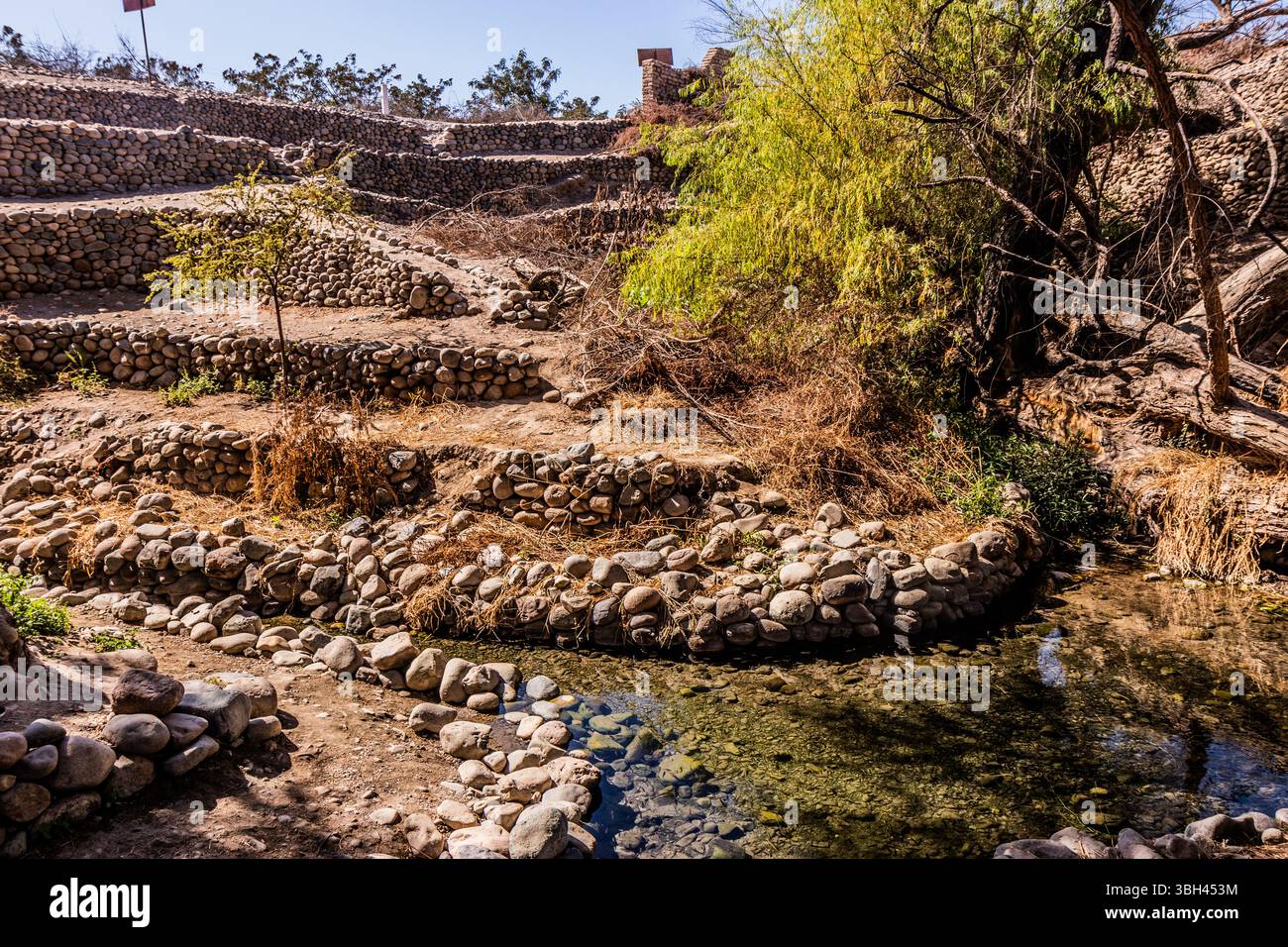 Ocongalla Aquädukt in der Nähe von Nazca, Peru Stockfoto