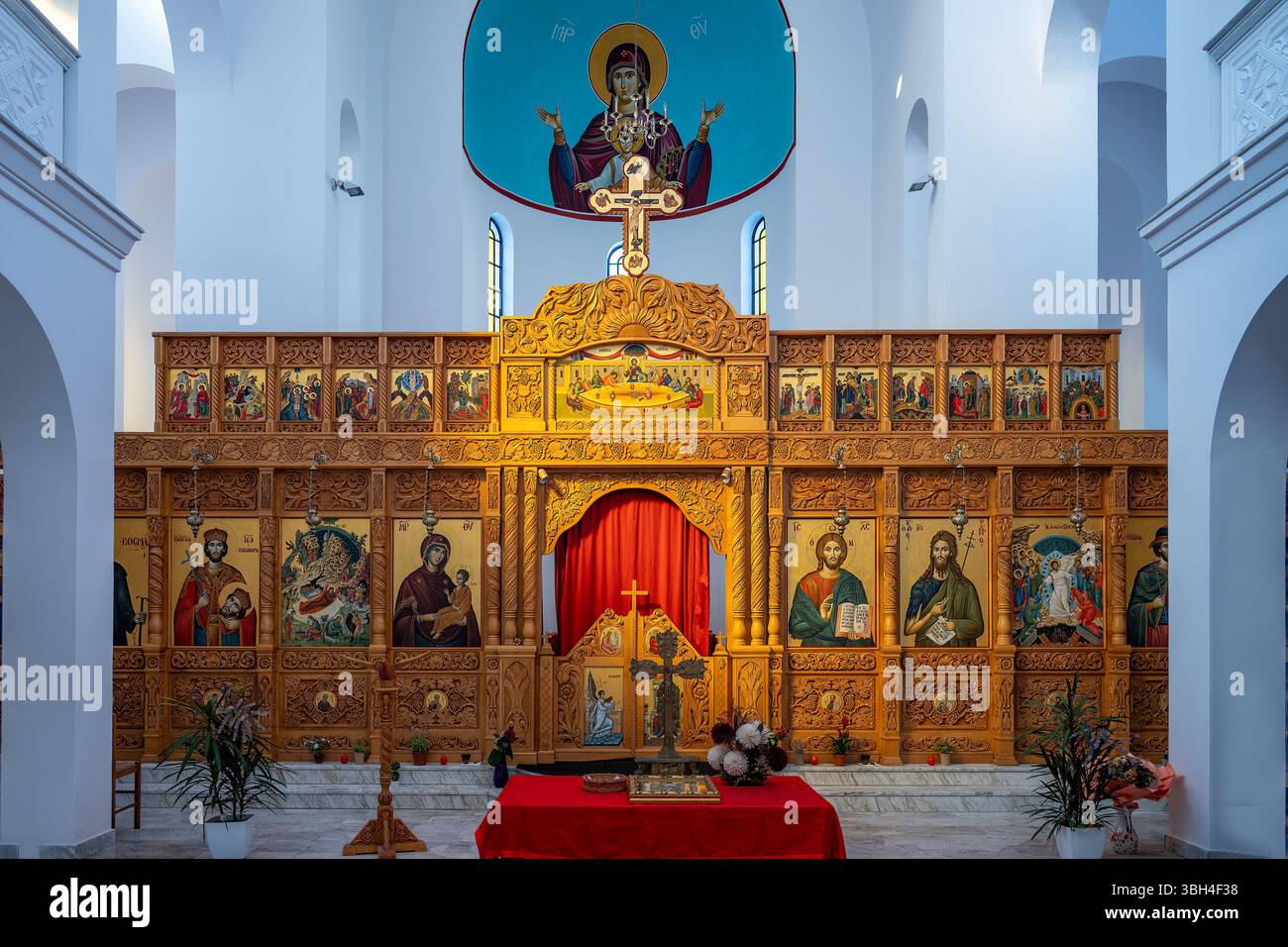 Altarsymbole in der Geburt Christi Heilige Kirche, Shkoder, Albanien Stockfoto