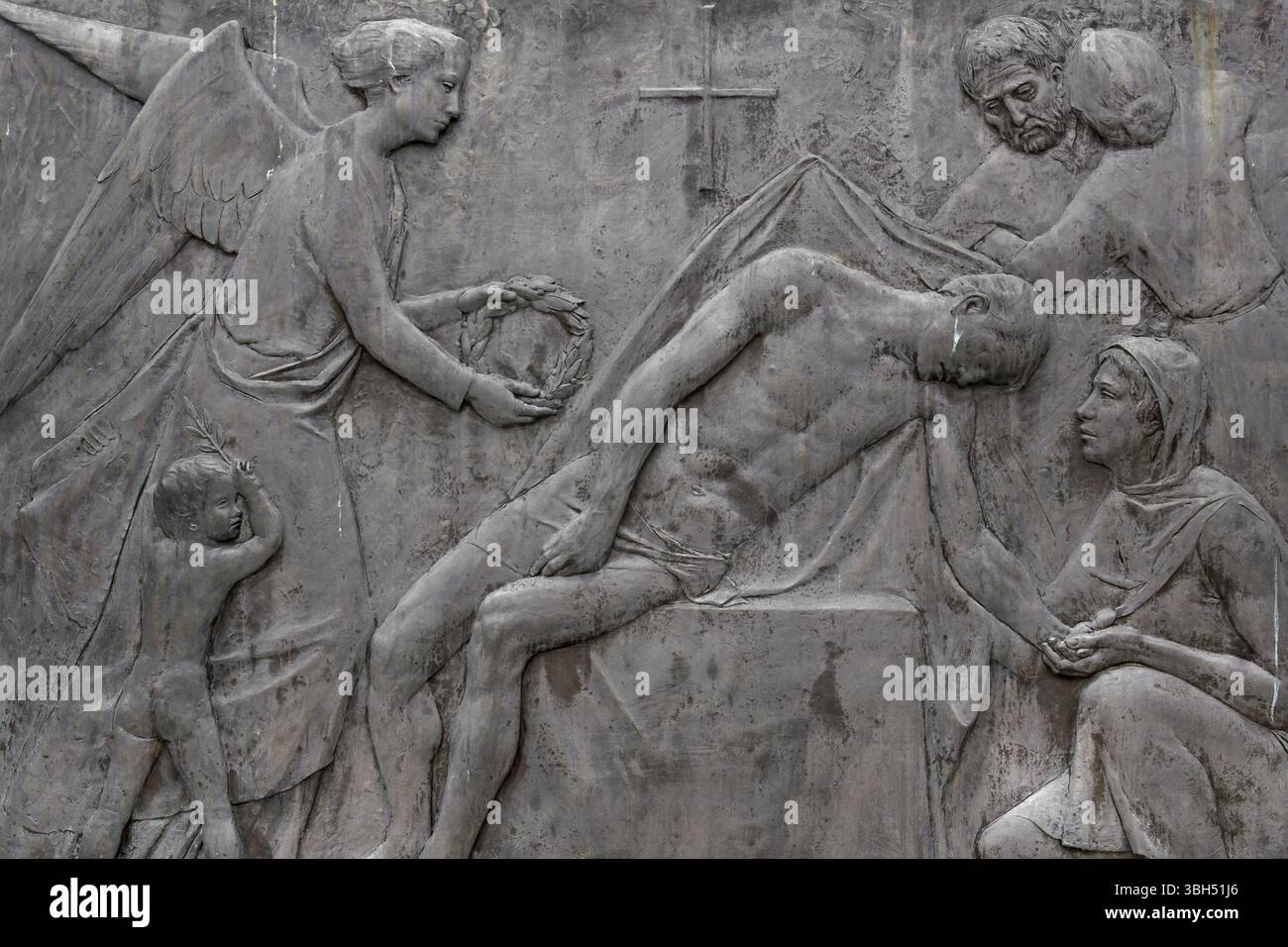 Detail der Pieta-Szene in Flachrelief, Darstellung Tod Stockfoto