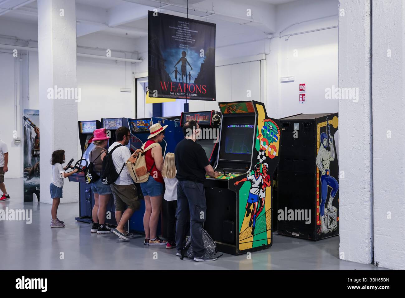 Mailand, die beste Comics- und Spiele-Veranstaltung für Popkultur im Superstudio Più. Auf dem Foto: Ein Blick auf die Messe Stockfoto