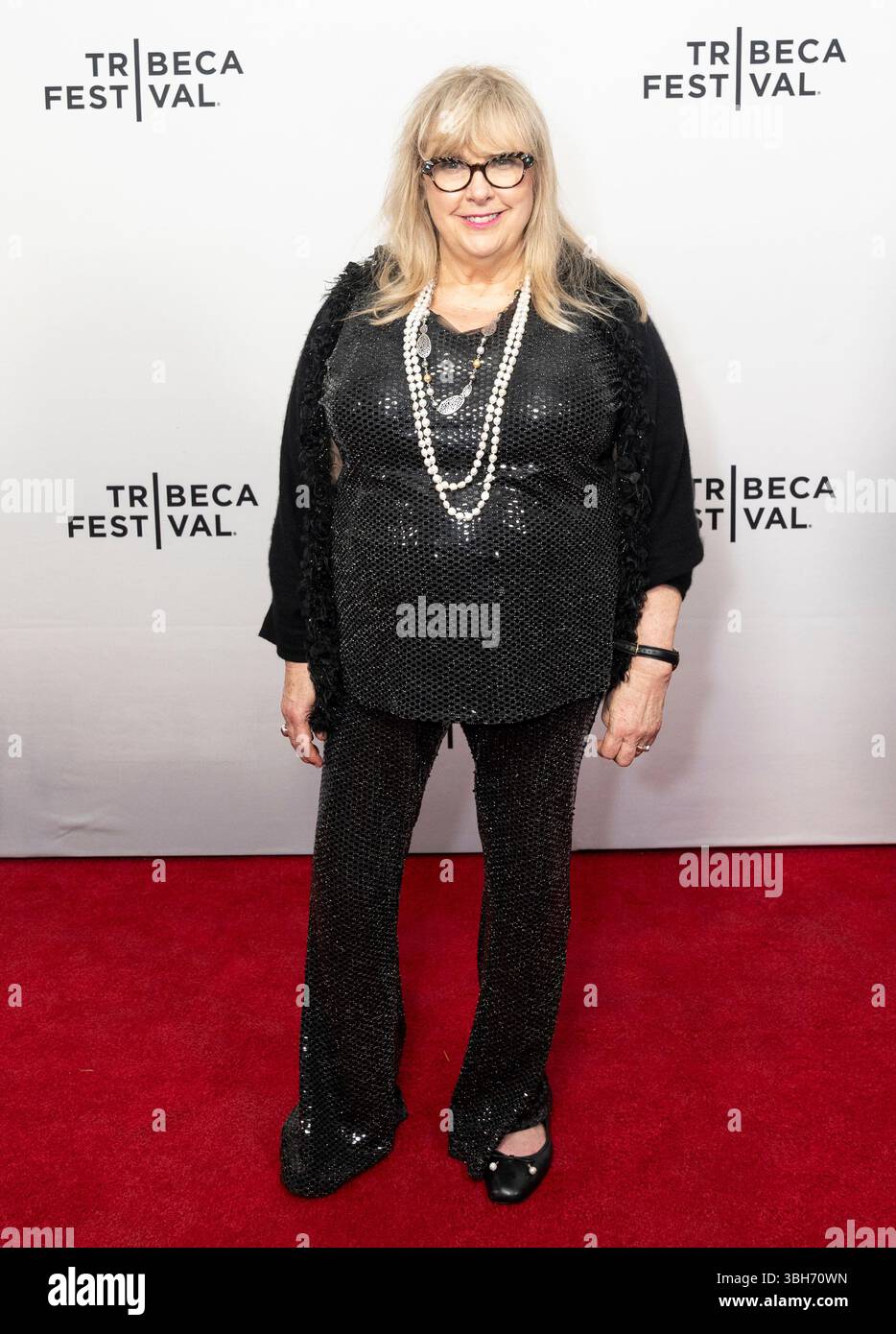 New York, USA. Juni 2025. Colleen Camp besucht die Premiere des Films „der Trainer“ während des Tribeca Film Festivals am 7. Juni 2025 im SVA Theatre in New York. (Foto: lev Radin/SIPA USA) Foto: lev Radin/Alamy Live News Stockfoto