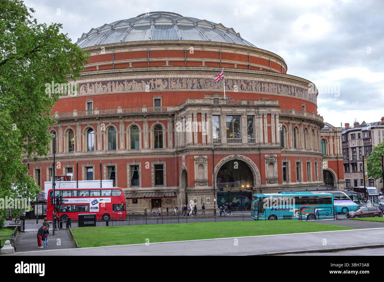 LONDON, GROSSBRITANNIEN - 10. MAI 2014: Dies ist die Royal Albert Hall, einer der renommiertesten Konzerthäuser der Welt. Stockfoto
