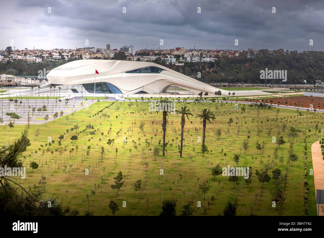 Rabat, Marokko - 22. März 2024: Jolie vue aérienne sur l'Opéra moderne et futuriste de Rabat. Marokko Stockfoto