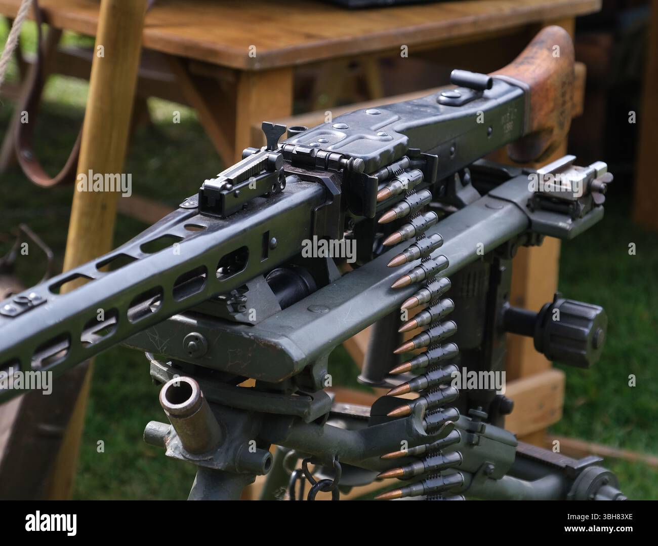 Das MG 42 ist ein luftgekühltes Mehrzweckmaschinengewehr, das von der Wehrmacht und der Waffen-SS eingesetzt wird Stockfoto