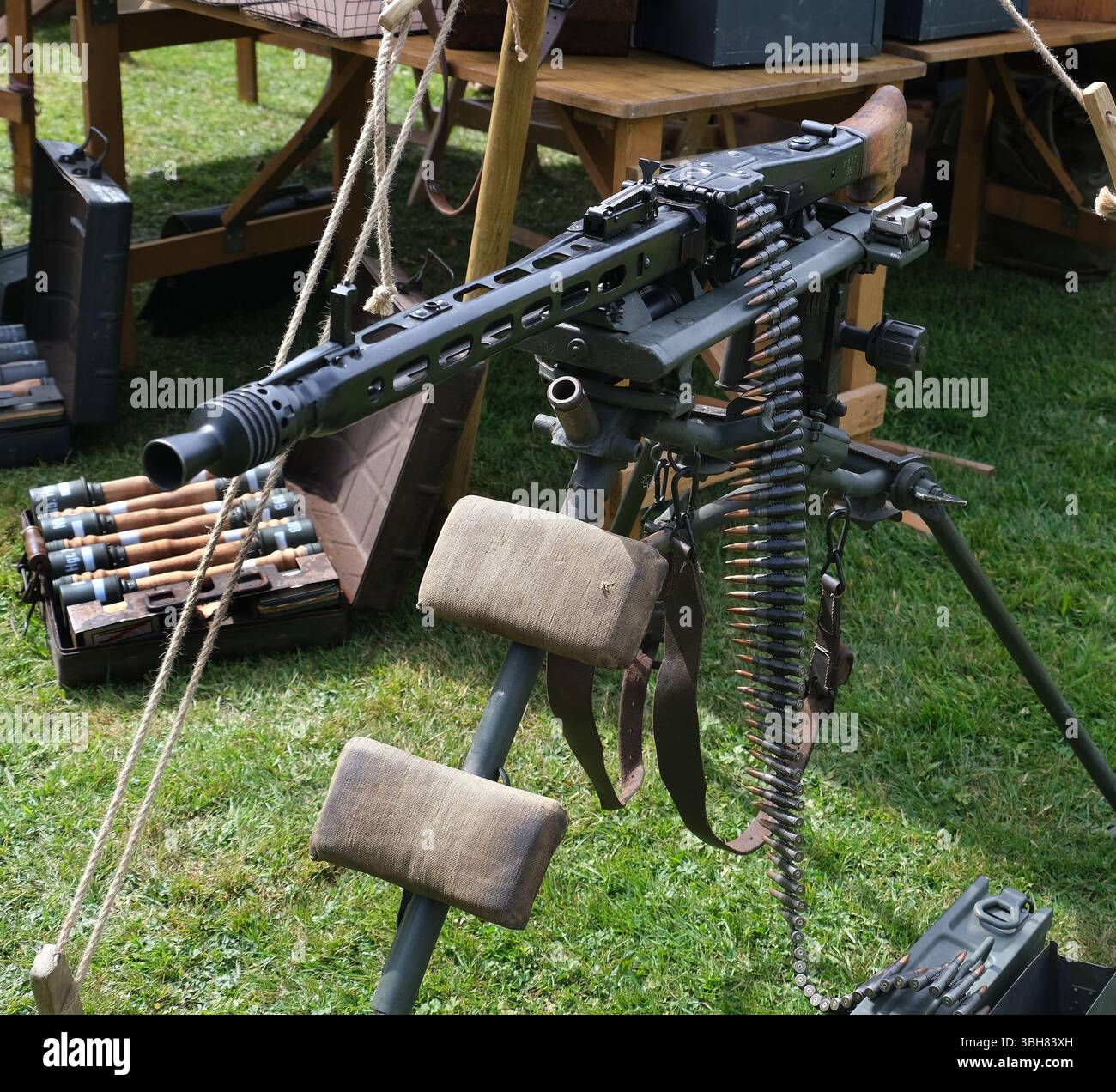 Das MG 42 ist ein luftgekühltes Mehrzweckmaschinengewehr, das von der Wehrmacht und der Waffen-SS eingesetzt wird Stockfoto