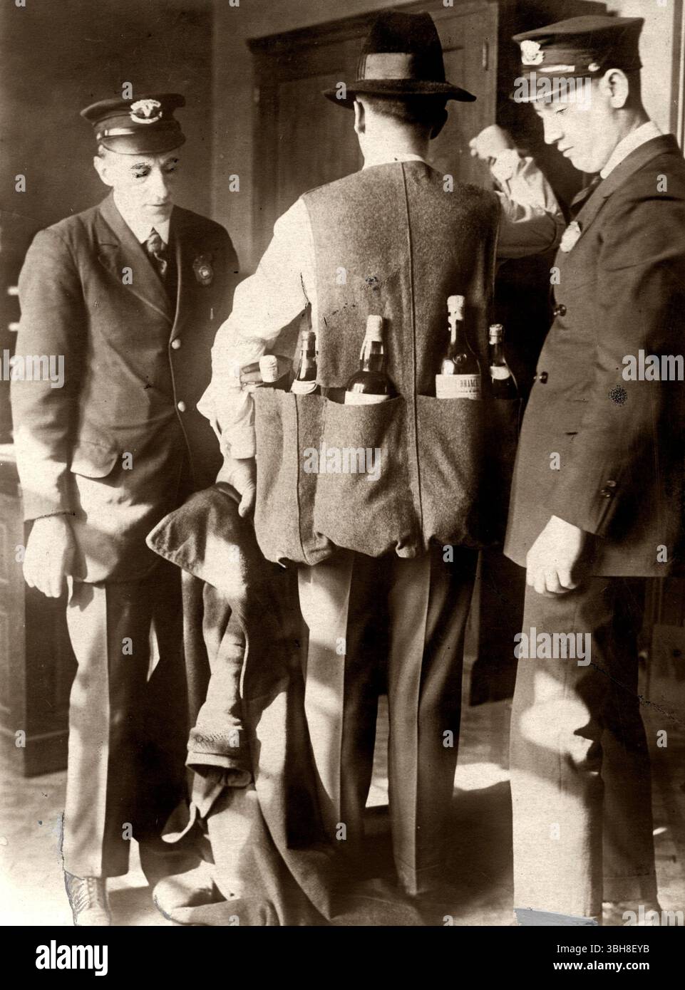 Prohibition 1920s -Fotos und -Bildmaterial in hoher Auflösung – Alamy