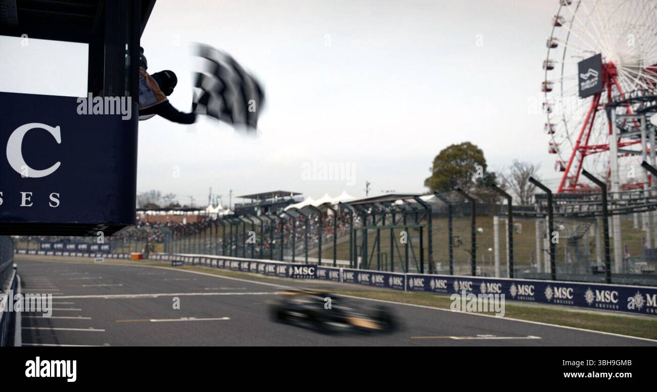 F1 (vermarktet als F1 the Movie) ist ein US-amerikanisches Sportdrama von Joseph Kosinski mit einem Drehbuch von Ehren Kruger aus einer Geschichte, an der die beiden mitgeschrieben haben, über die Formel-1-Weltmeisterschaft, die in Zusammenarbeit mit der FIA, ihrem Leitungsorgan, entstand. Stockfoto