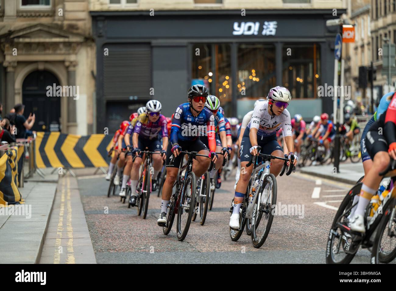 Glasgow, Schottland, Großbritannien. 8. Juni 2025, Glasgow, Schottland – UCI WWT – 2025 Lloyds Tour of Britain Women – Stage 4 – Glasgow nach Glasgow (82 km) – Jade Wiel (FRA) von FDJ-SUEZ – Image Credit: Josh Wheeler / Alamy Live News Stockfoto
