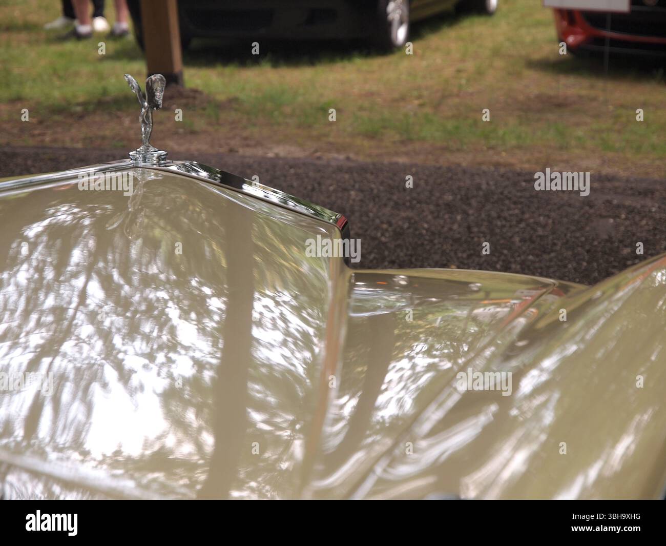 Britische Autodetails auf einer Oldtimer-Ausstellung in New Jersey. Details zeigen die Einzigartigkeit älterer Automobile, die bei heutigen Autos nicht zu finden sind. Stockfoto