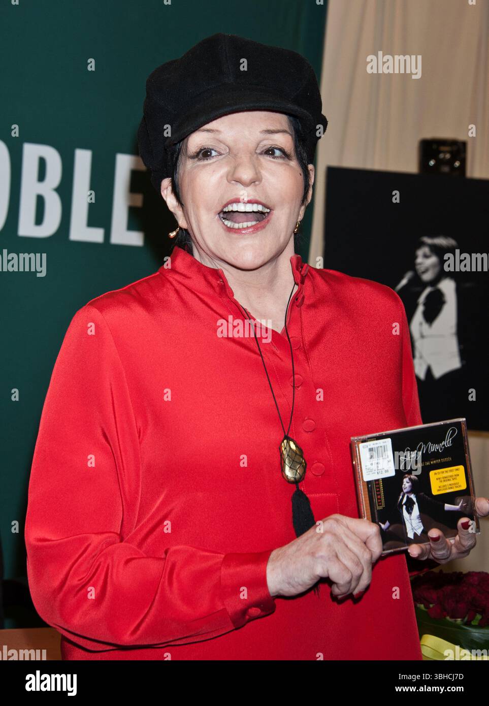 Liza Minnelli bei einer Unterzeichnung von „Live at the Winter Garden“ in Barnes & Noble in New York City – 09. Mai 2012 Stockfoto