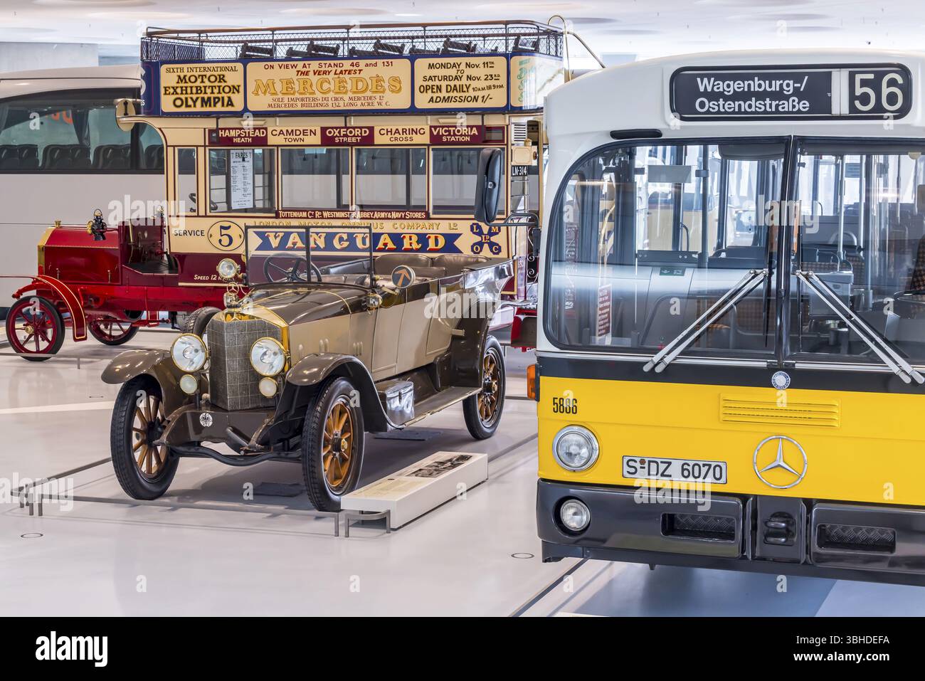 Eine Zeitreise Durch Die Automobilgeschichte Das Spannende Mercedes Benz Museum In Stuttgartfeed