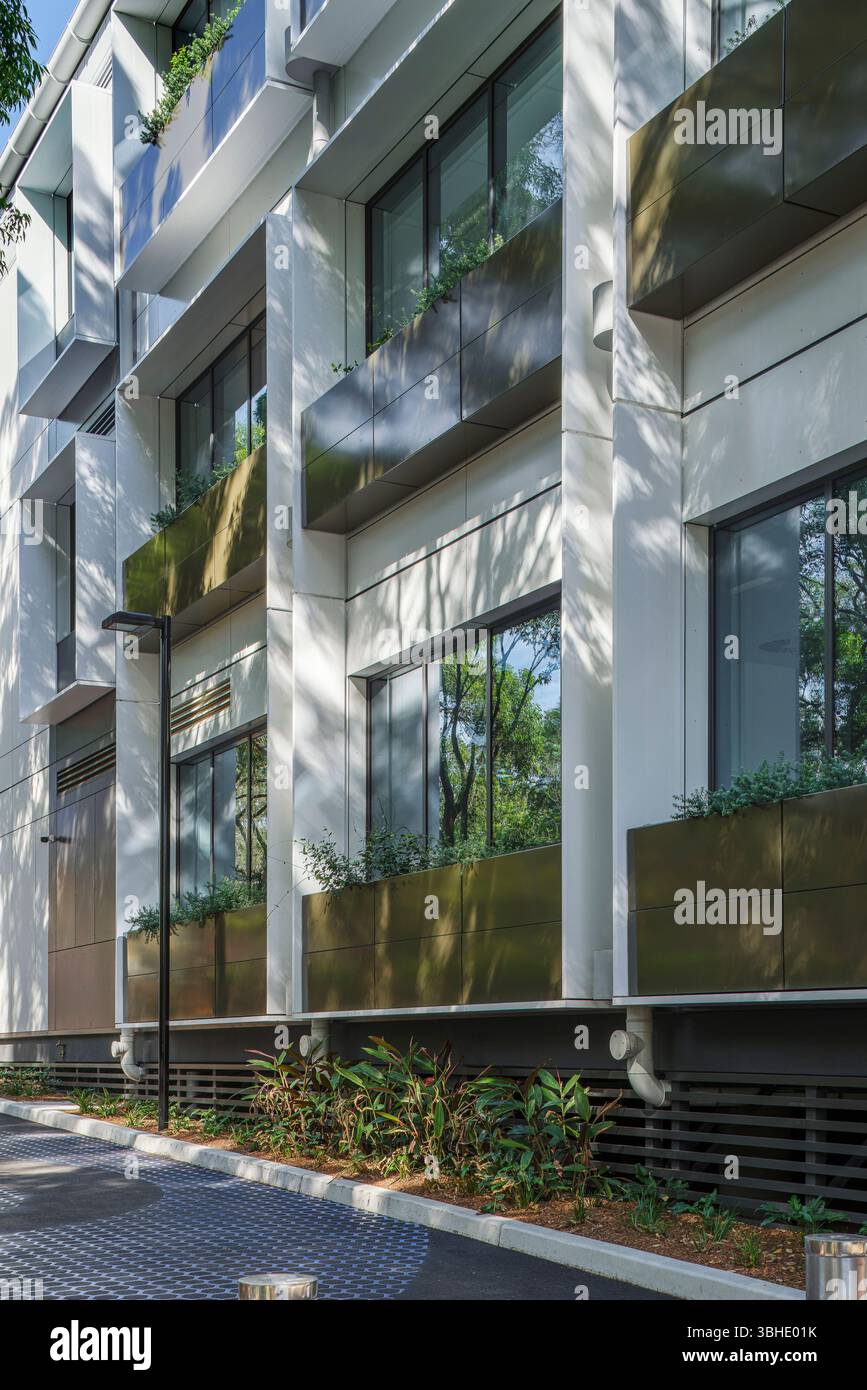 Details an der hinteren Fassade. University of Sydney School of Engineering, Darlington, Australien. Architekt: Custance Associates, 2025. Stockfoto