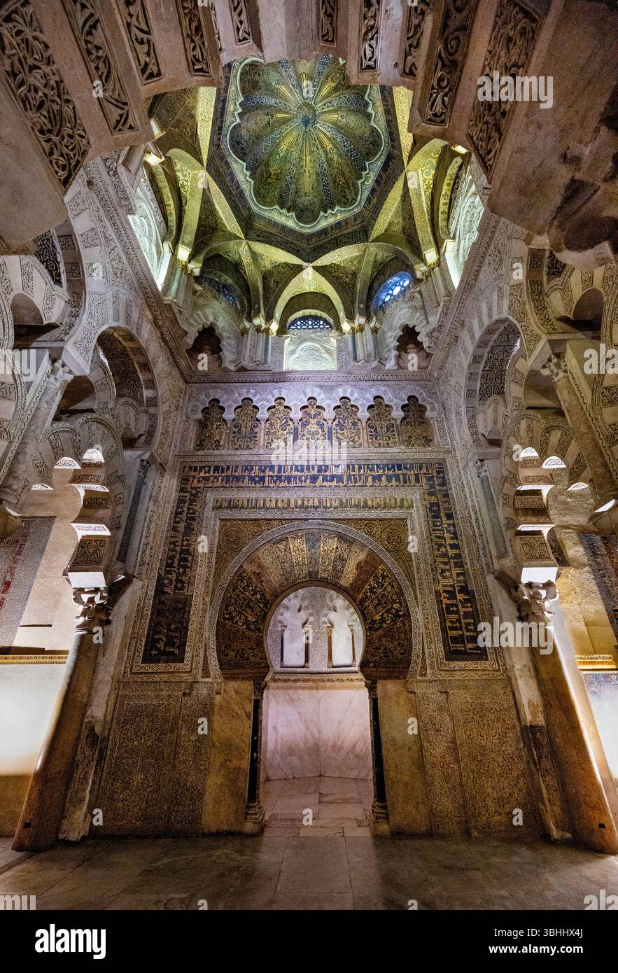 Mihrab und Kuppel der Maqsura der Moschee von Cordoba. Mezquita oder Moschee Kathedrale, Cordoba, Andalusien, Spanien Stockfoto