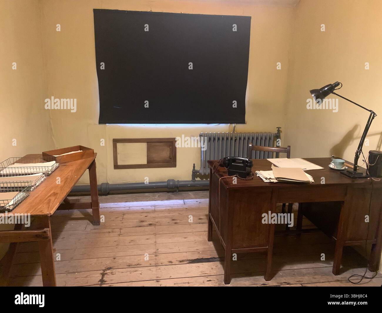 Bletchley Park Wartime House Villa Code bricht den Weltkrieg 2 und 1 alte Villa britische Geheimdienstgeschichte historischer Ort Besuchen Sie das Gebäude - Smartphone-aufgenommenes Stockfoto