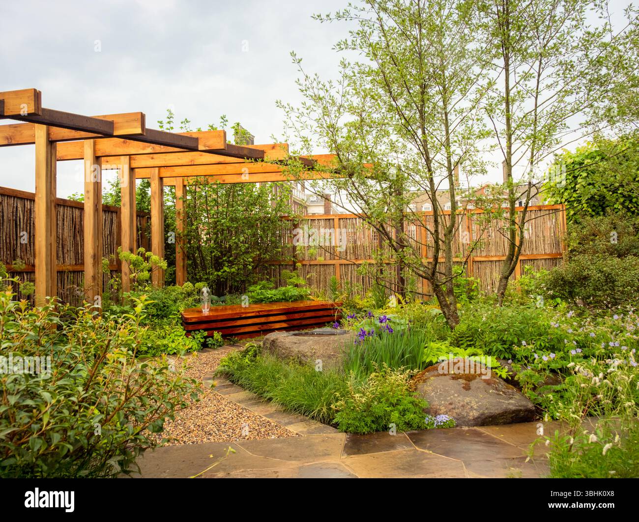 The Pathway Garden bei der RHS Chelsea Flower Show in London, Großbritannien. Stockfoto