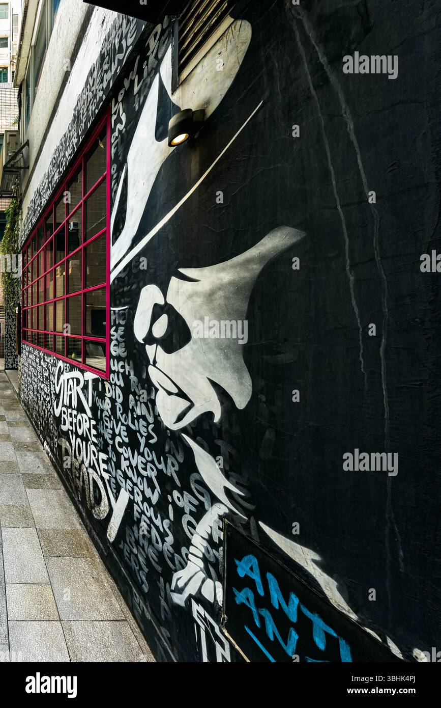 Restaurant und Café-Bar, Graffiti, Moon Street, Wanchai, Hongkong, SAR, China Stockfoto Restaurant und Café-Bar, Graffiti, Moon Street, Wanchai, Hongkong, SAR, China Stockfoto