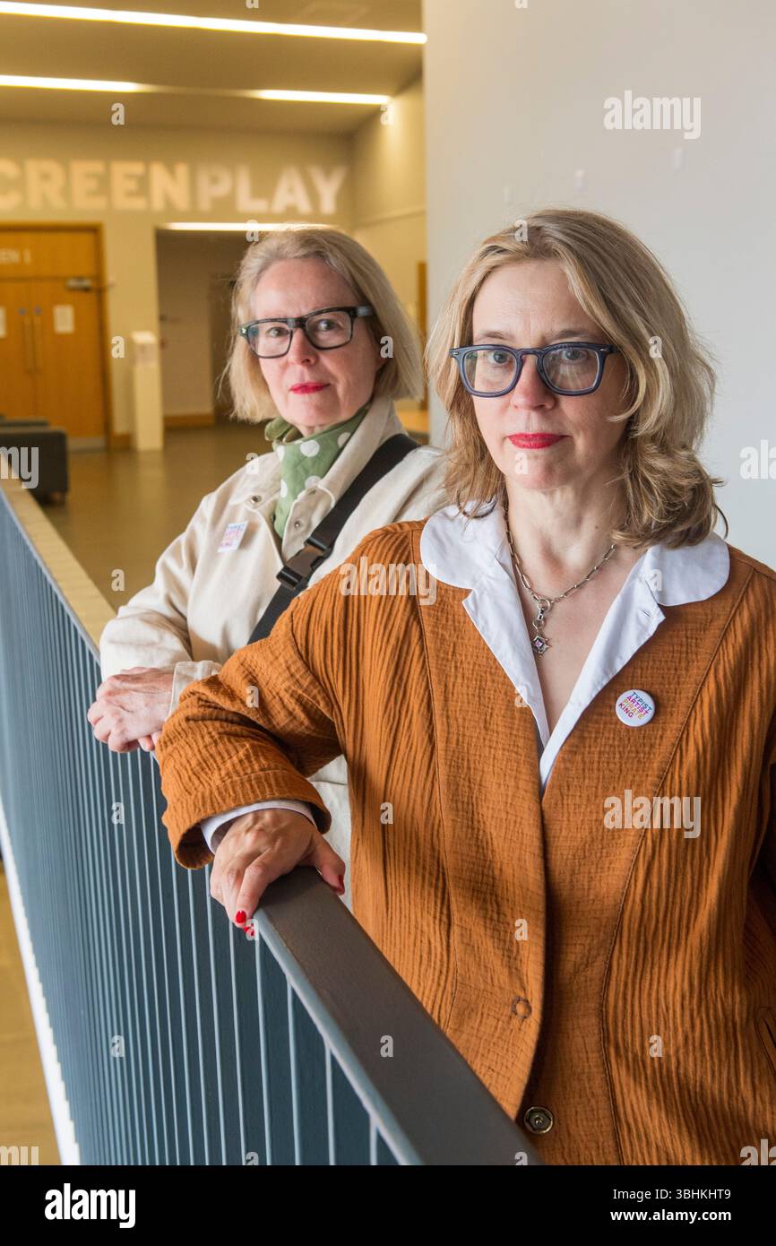 Carol Morley und Cairo Cannon im Shetland Drehbuch inspirieren Kreativität und Geschichtenerzählen in Shetlands lebendiger Film- und Kunstszene Stockfoto