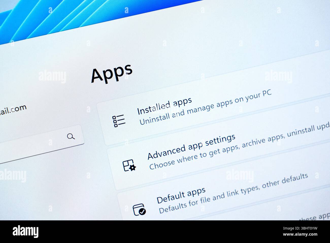 Posen, Polen – 6. Juni 2025: Das Menü „Apps-Einstellungen“ von Windows 11 enthält wichtige Steuerelemente für die Systemoptimierung, die Verwaltung installierter Software und Enhan Stockfoto