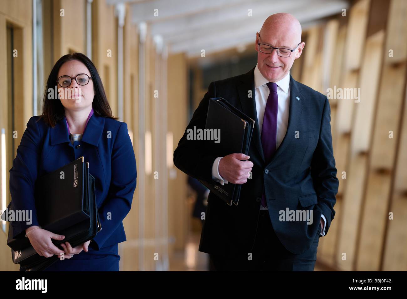 Edinburgh Schottland, Vereinigtes Königreich 12. Juni 2025. Stellvertretende erste Ministerin Kate Forbes und erster Minister John Swinney im schottischen Parlament für erste Ministerfragen. Credit sst/alamy Live News Stockfoto