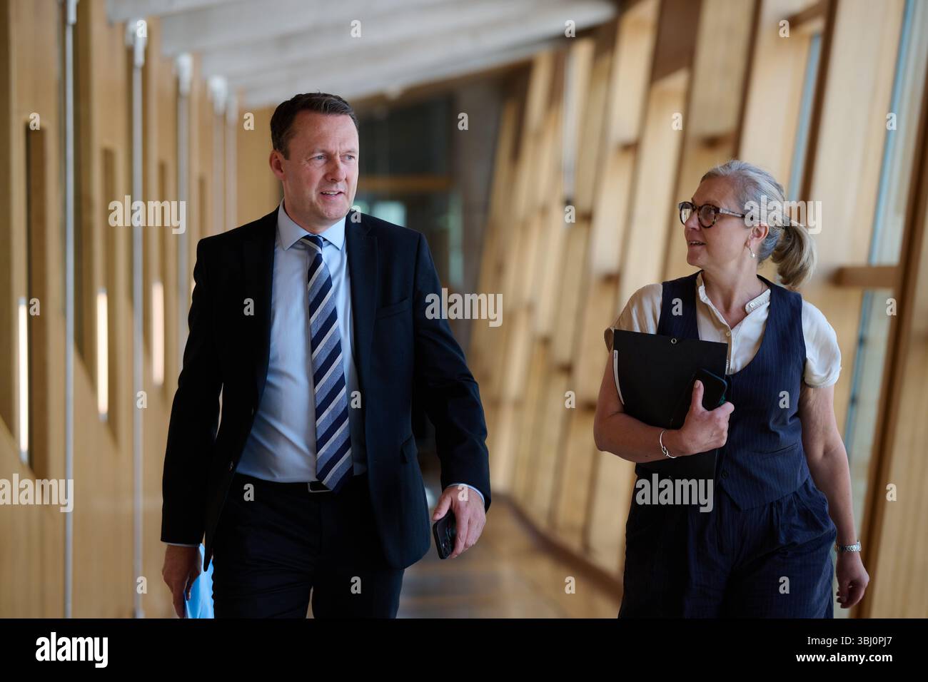Edinburgh Schottland, Vereinigtes Königreich 12. Juni 2025. Russell Findlay und Rachael Hamilton im schottischen Parlament für erste Ministerfragen. Credit sst/alamy Live News Stockfoto