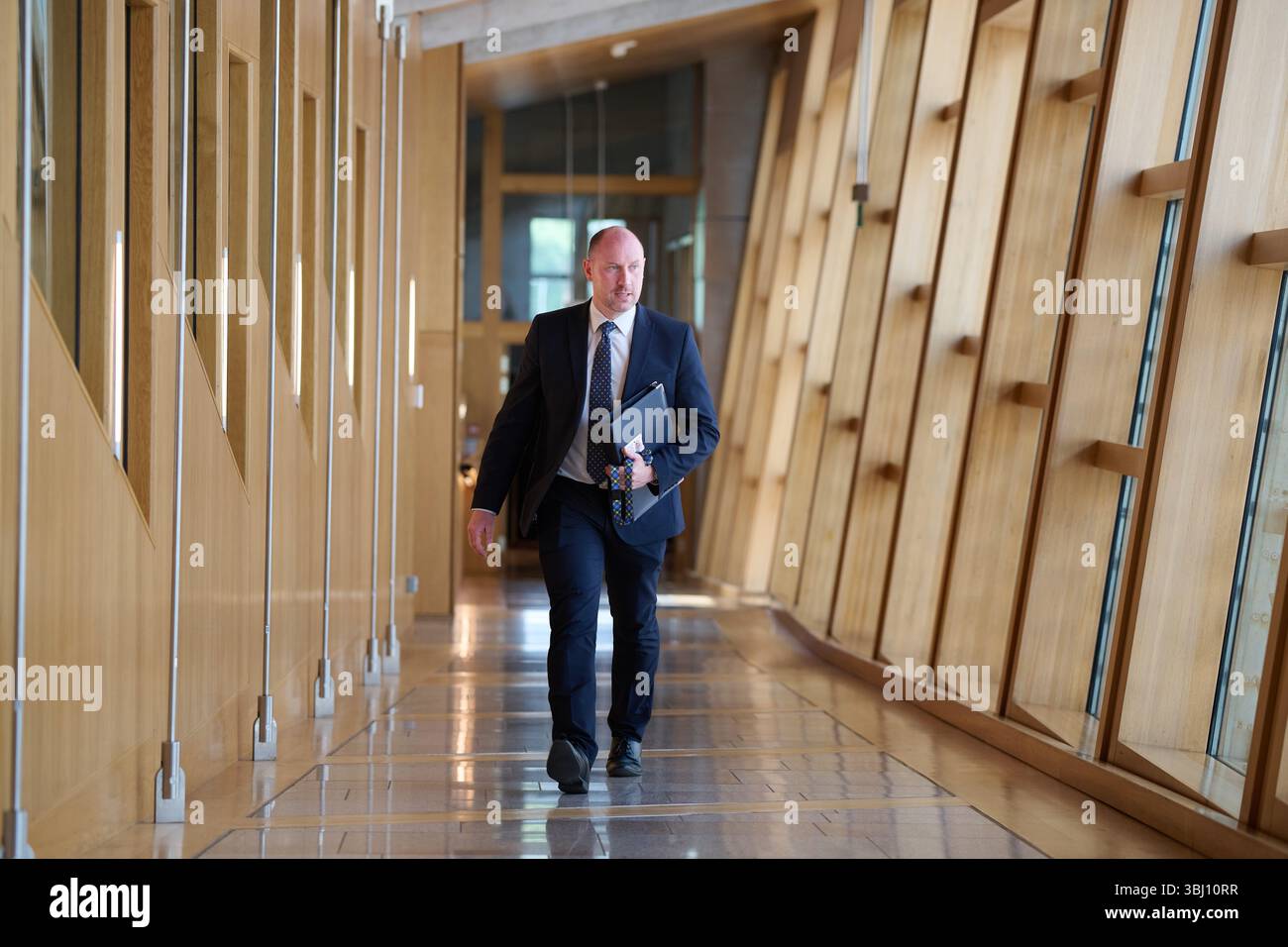 Edinburgh Schottland, Vereinigtes Königreich 12. Juni 2025. Kabinettssekretär für Gesundheit und Soziales Neil Gray MSP im schottischen Parlament für erste Ministerfragen. Credit sst/alamy Live News Stockfoto