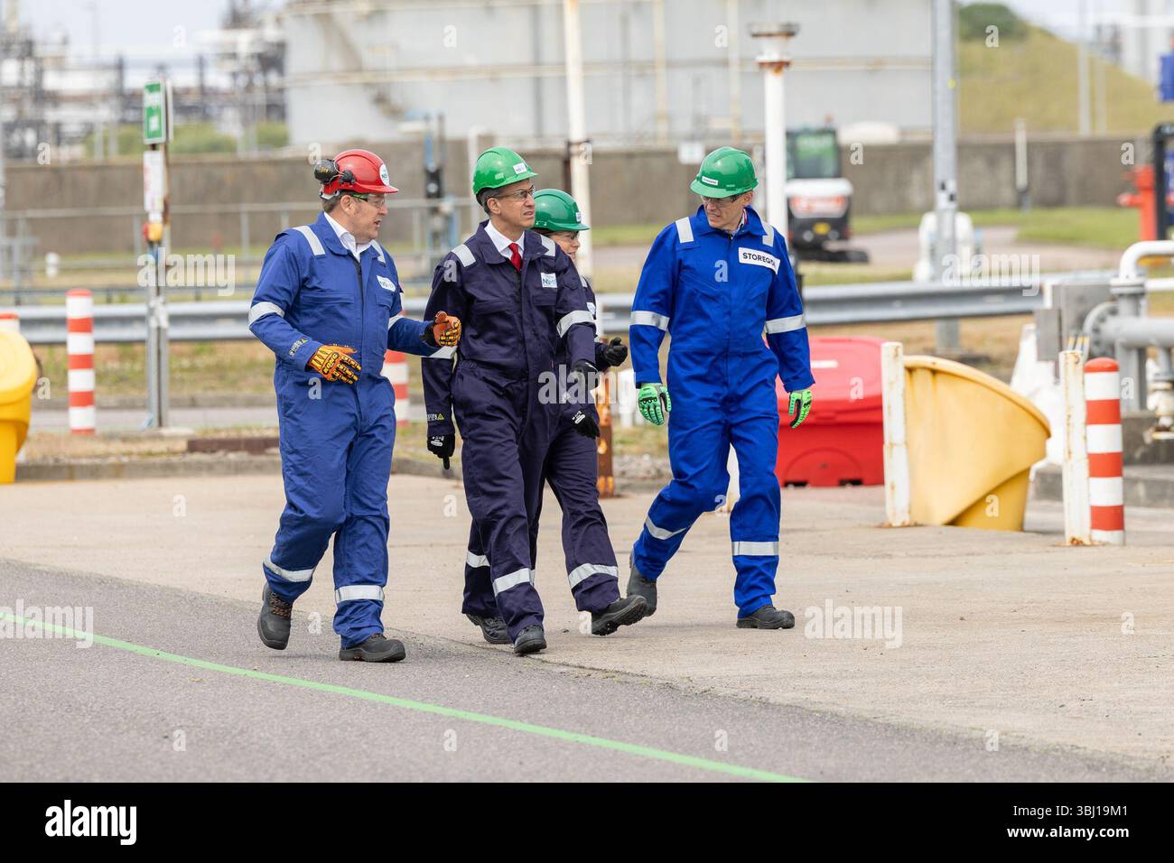 Ed Miliband, Sekretär für Energiesicherheit und Net Zero bei einem Besuch in St. Fergus, Peterhead, Aberdeenshire, um die Finanzierung des Acorn-Projekts zu begrüßen, wie in der Ausgabenüberprüfung bestätigt. Bilddatum: Donnerstag, 12. Juni 2025. Stockfoto