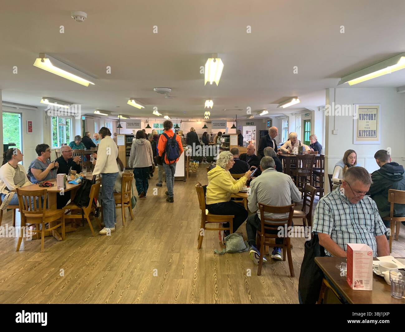 Bletchley Park Haus Kriegsbüros geheim Platz versteckt Milton Keynes The Bombe berühmte Militärsoldaten Navy Army Luftwaffe Nachahmung Spielfilm - Smartphone-aufgenommenes Stockfoto