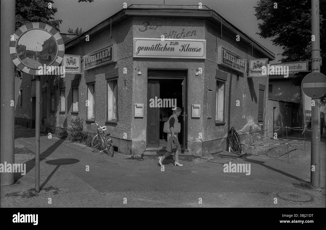 Deutschland, Berlin, 19.05.1992, Pub zur muetlichen Klause, Europa Stockfoto