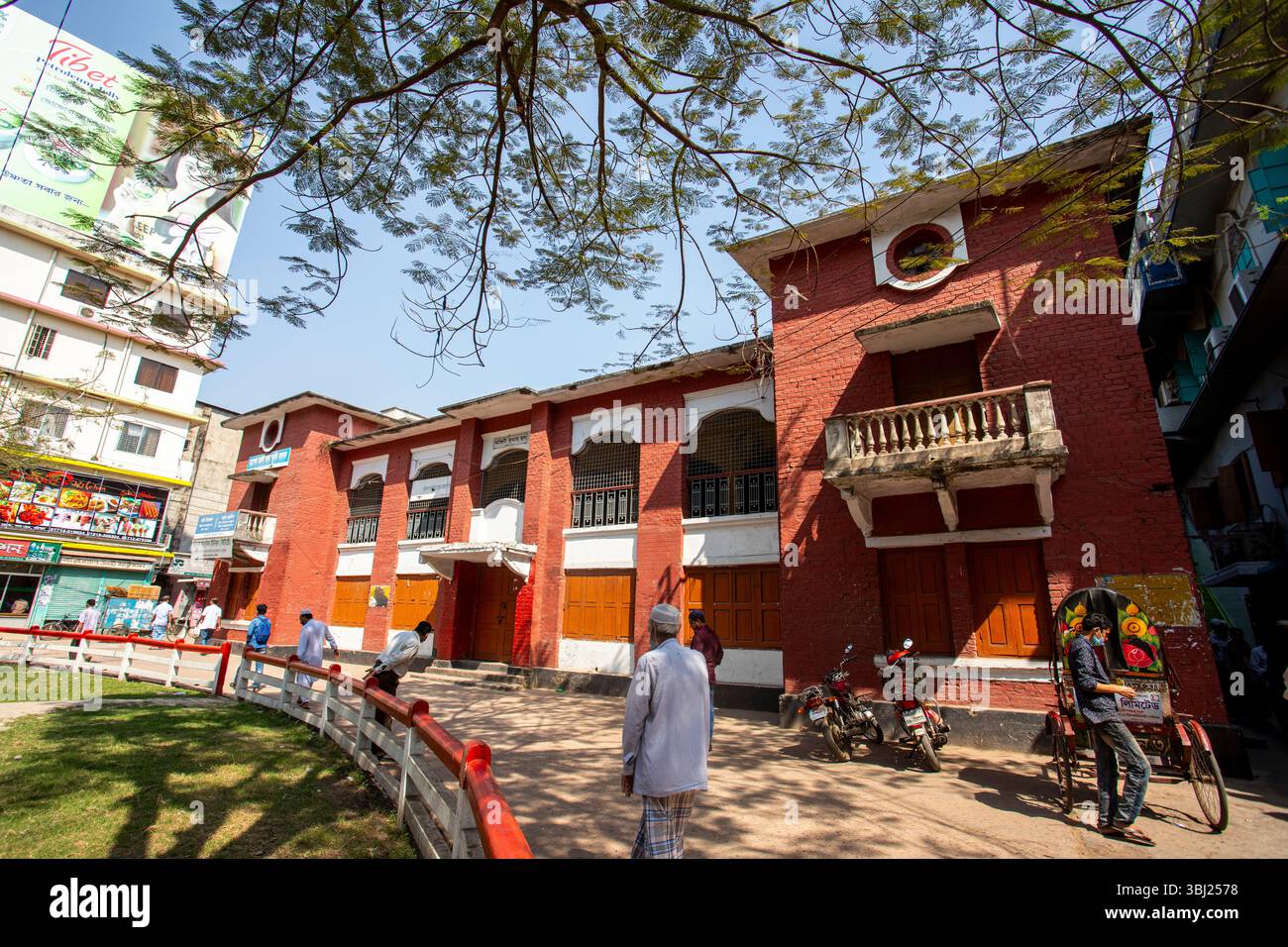 Ashwini Kumar Rathaus in Barishal – ein zeitloser Zeuge des kulturellen und politischen Erbes der Stadt, der den Geist des öffentlichen Diskurses und der Kommunikation widerspiegelt Stockfoto