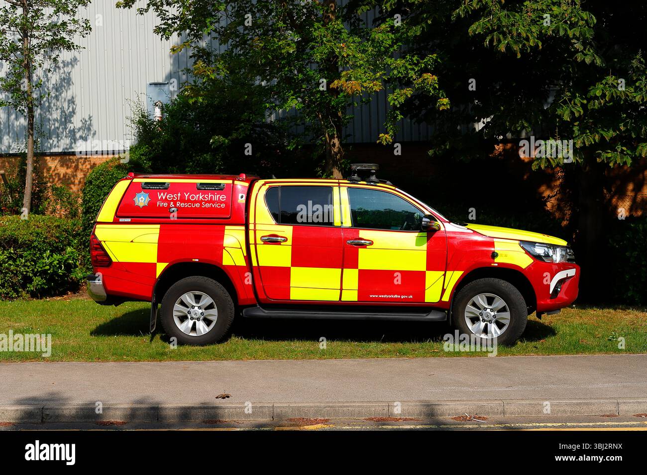 Toyota Hilux Responce Fahrzeug, das von West Yorkshire Fire & Rescue Service verwendet wird Stockfoto